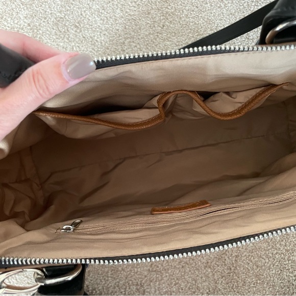 Nine West tote bag, pebbled leather, beige, brown and black. - Picture 7 of 9